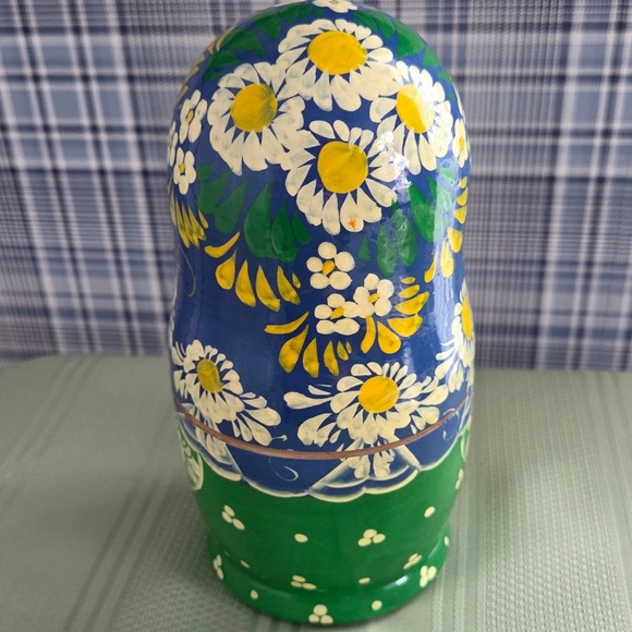 Russian Nesting Dolls set of 5. - Picture 6 of 7